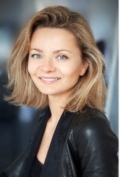 Eva Sliter
