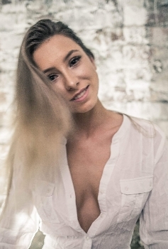 Kristen Rowlands-Crosbie